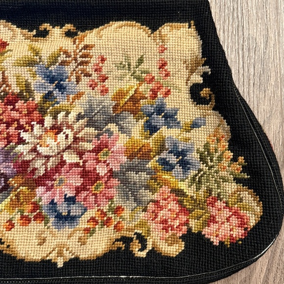 Vintage Jolles made in Austria needlepoint Floral Embroidered Women's Bag - Picture 3 of 12